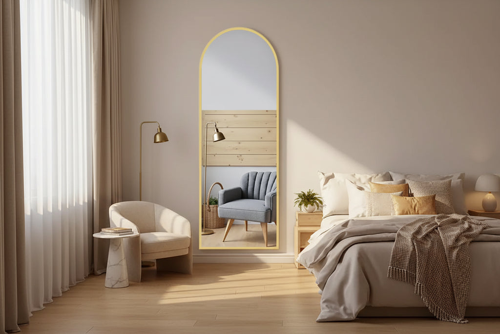 Specchio da terra a figura intera ad arco nero con supporto, 71 L x 32 A