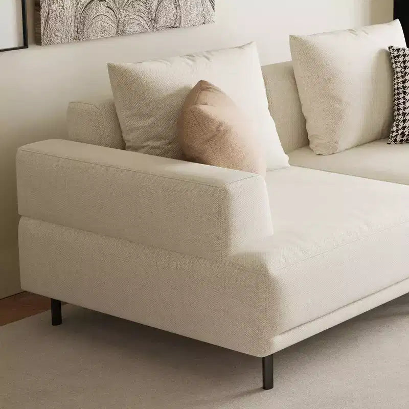 Divano moderno in tessuto traspirante di cotone-lino, struttura in legno massello, cuscino seduta in spugna ad alta elasticità, beige chiaro