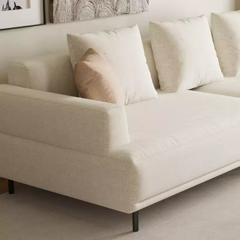 Divano moderno in tessuto traspirante di cotone-lino, struttura in legno massello, cuscino seduta in spugna ad alta elasticità, beige chiaro