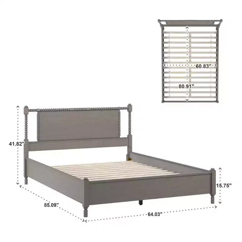 Letto a piattaforma in legno con perline e finitura anticata