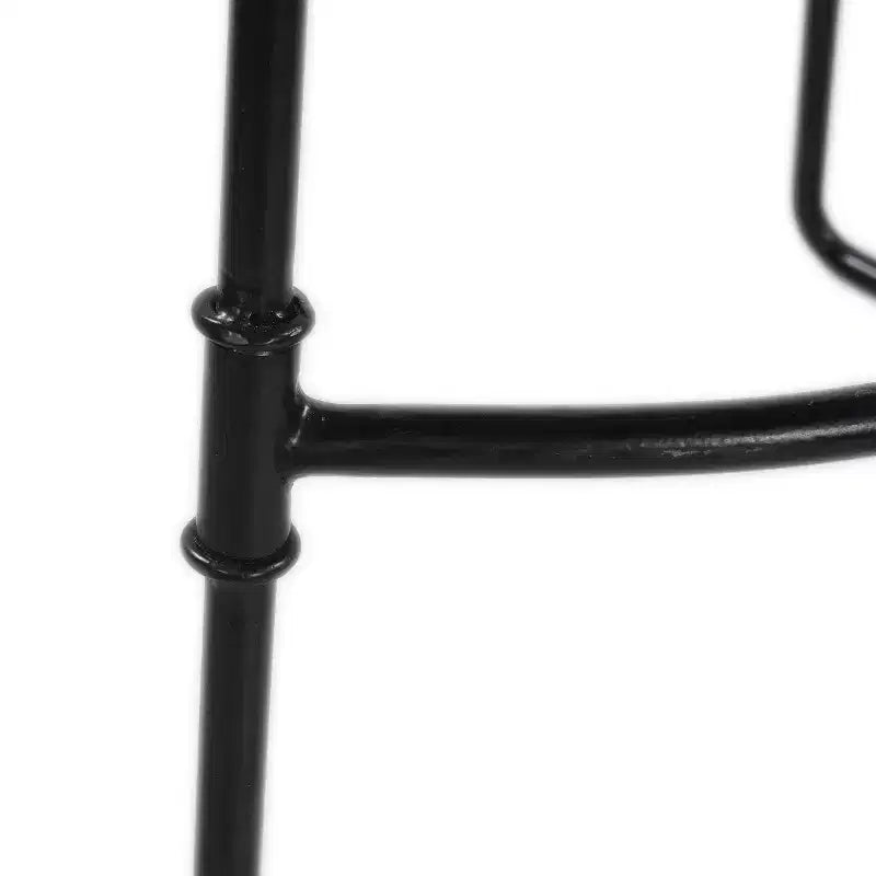 Sgabello da 24" senza schienale, altezza bancone, con sedile a sella in legno di mango sbiancato e base in metallo nero