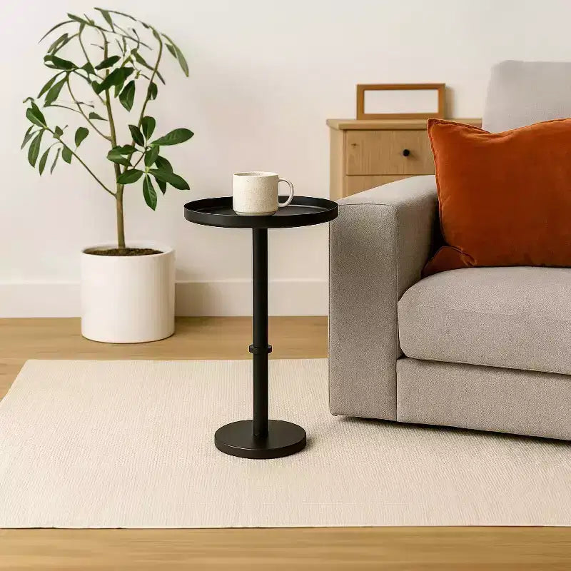 Tavolino Laterale 22" Vintage con Base a Colonna Elegante, Piano Rotondo a Vassoio, Nero Opaco